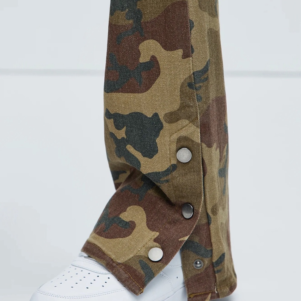 Fashinova Me  Snap At It Cargo Stacked Skinny Flare Pants - Camouflage